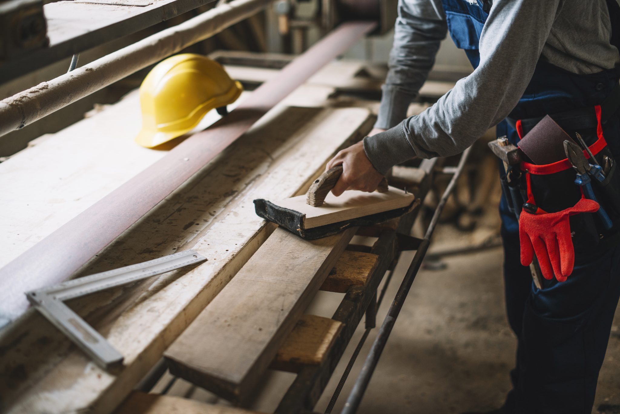 carpenter-working